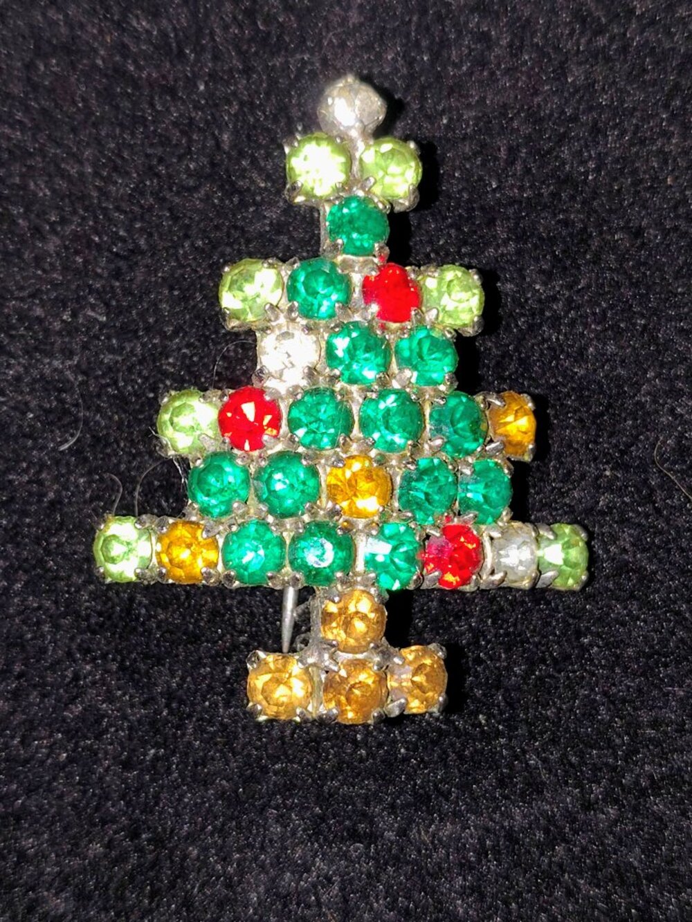 Vintage 1950s–60s Rhinestone Christmas Tree Brooch • Prong‑Set Holiday Pin